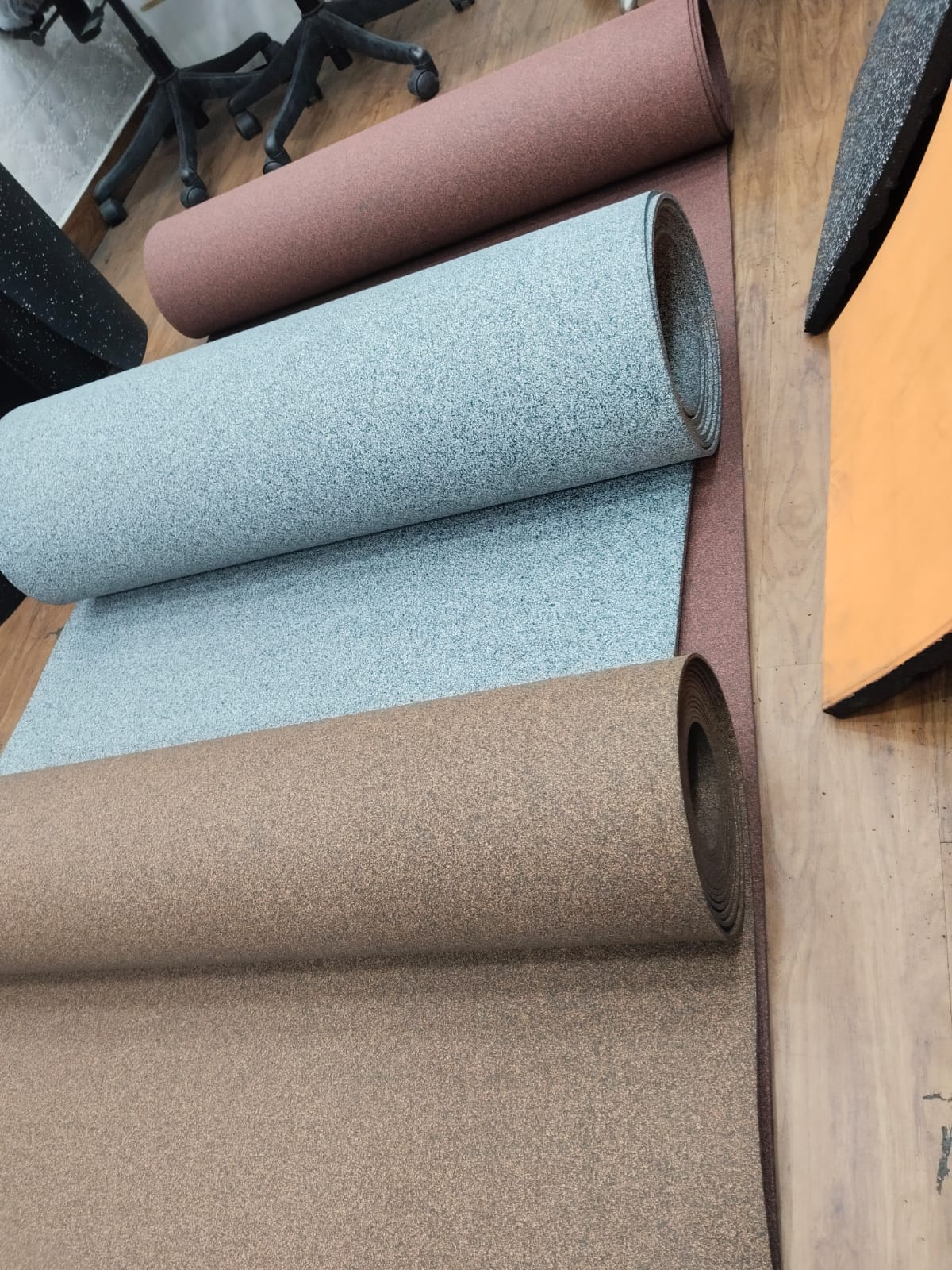Colored Rubber Roll in India